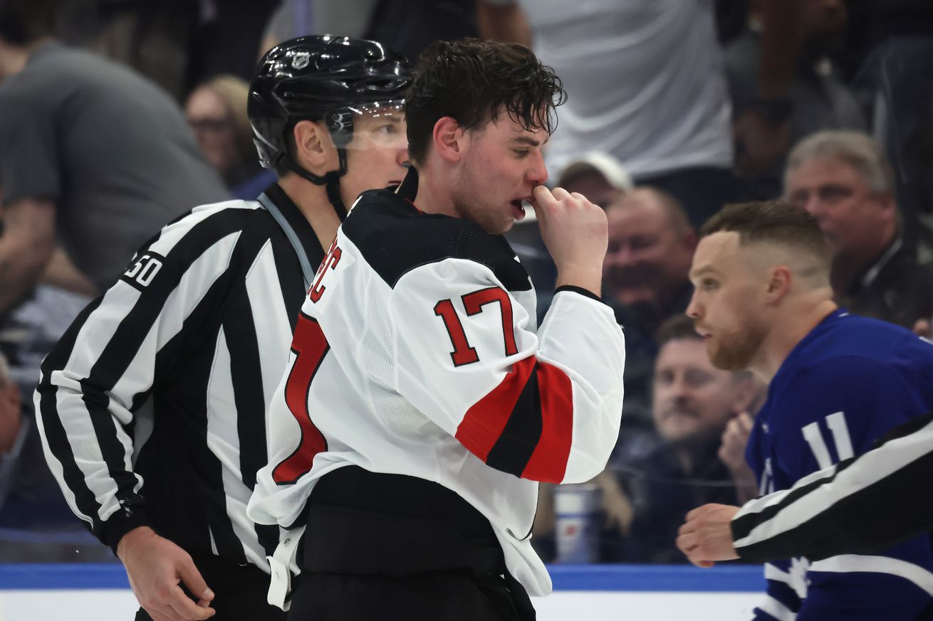 Toronto Maple Leafs play the New Jersey Devils