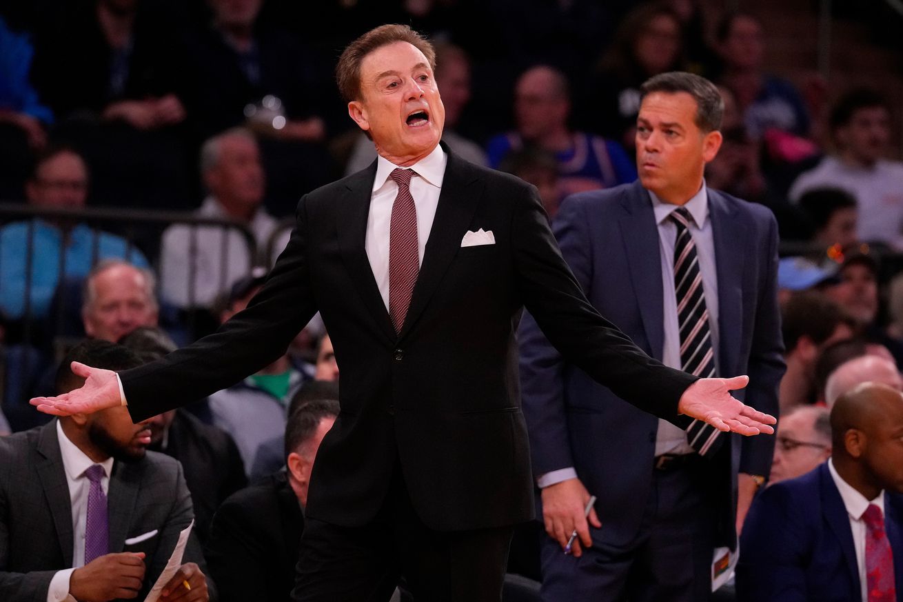 St. John’s Red Storm head coach Rick Pitino reacts against the Connecticut Huskies during the first half at Madison Square Garden. Mandatory Credit: Robert Deutsch