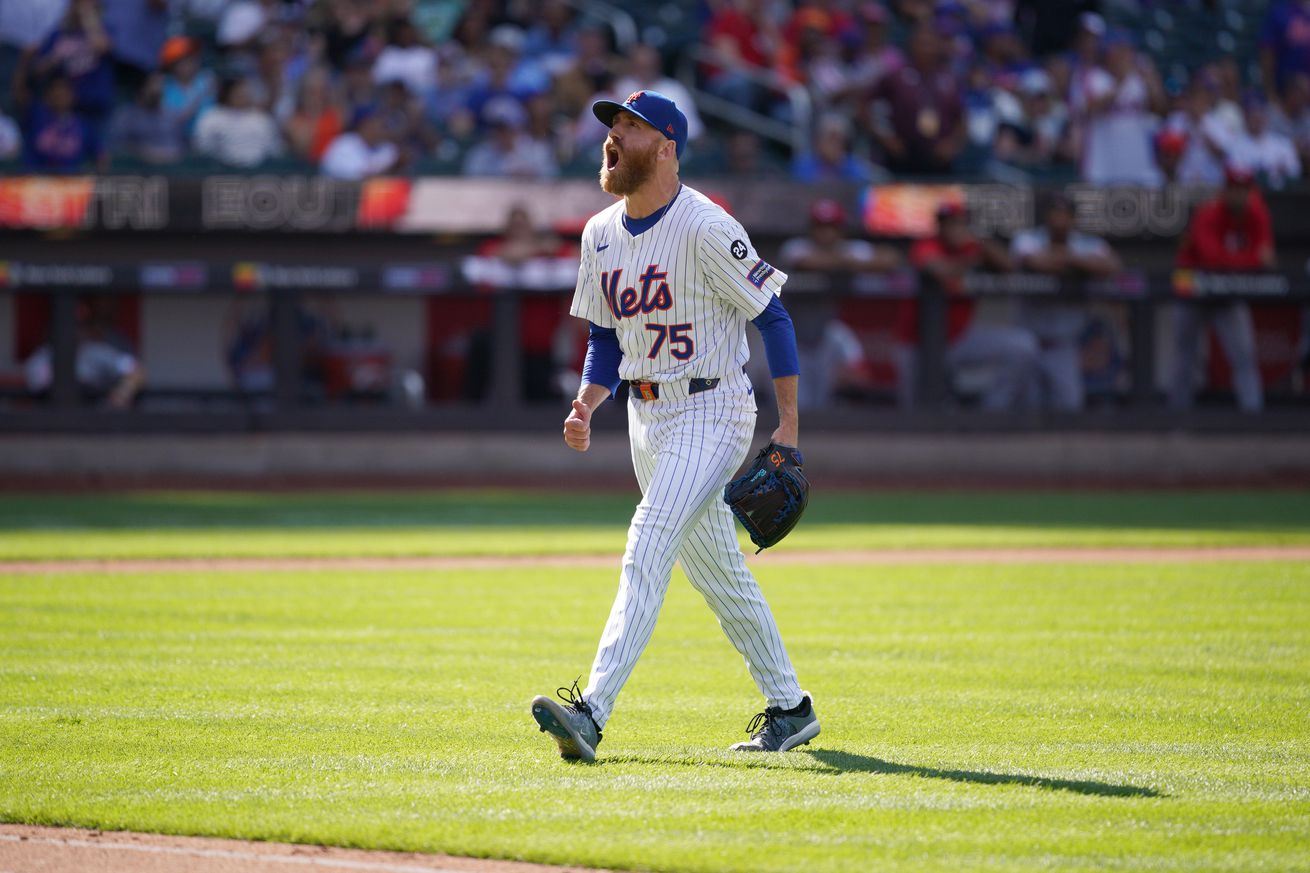 Cincinnati Reds v New York Mets