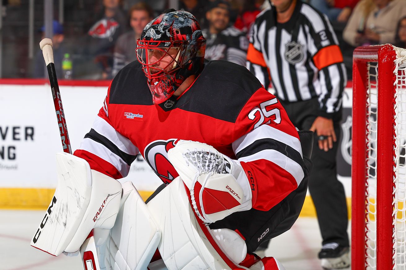 New York Islanders v New Jersey Devils