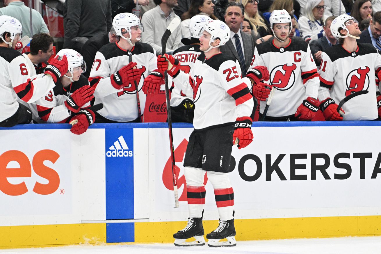 NHL: New Jersey Devils at Toronto Maple Leafs