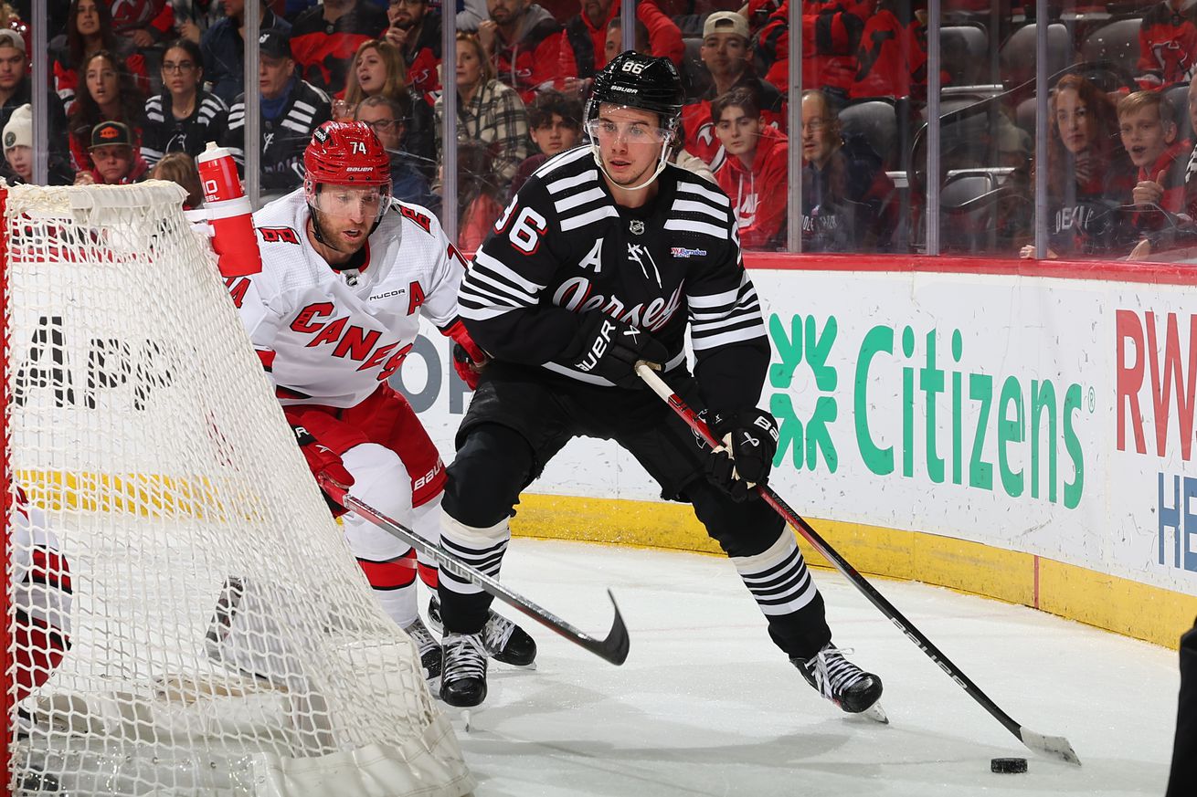 Carolina Hurricanes v New Jersey Devils