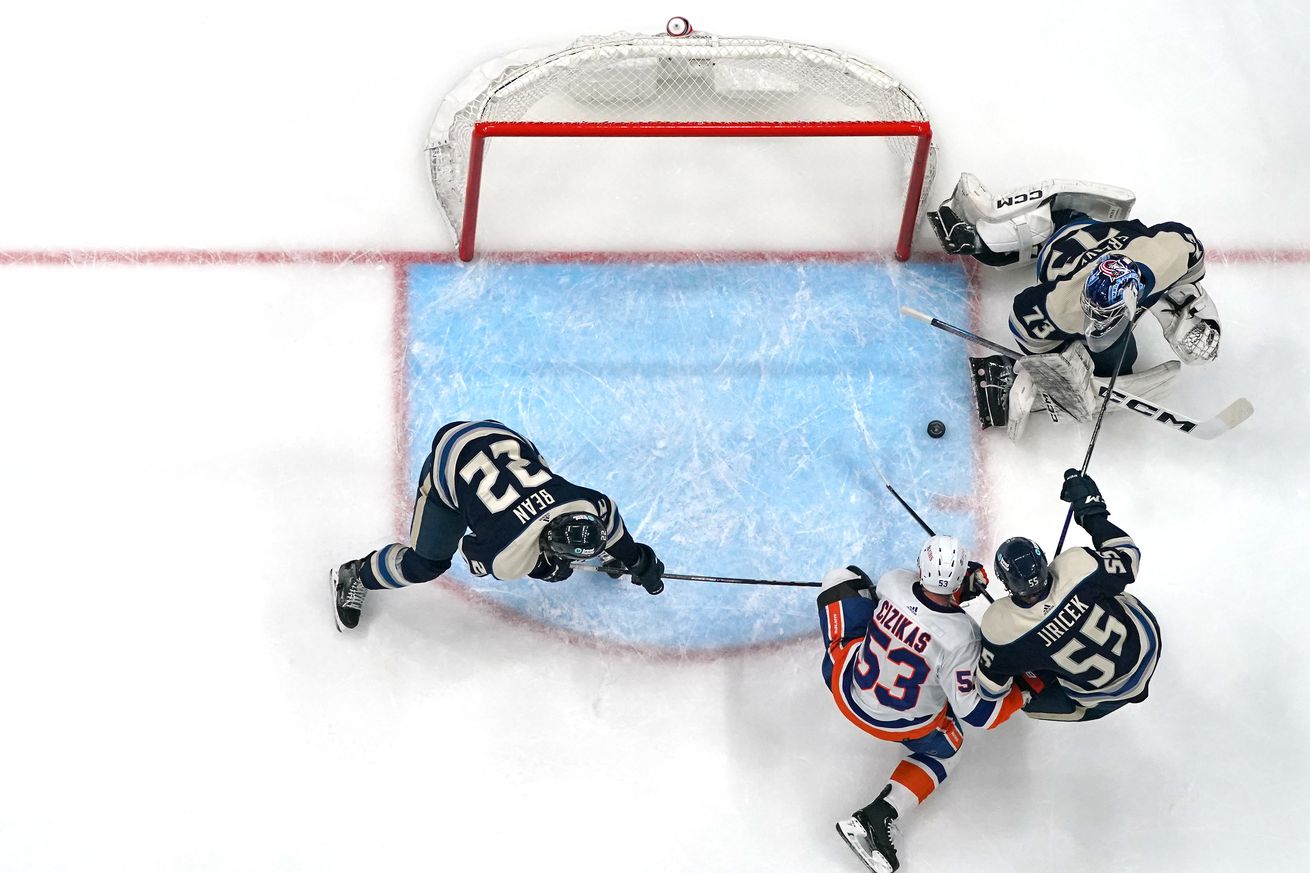 New York Islanders v Columbus Blue Jackets