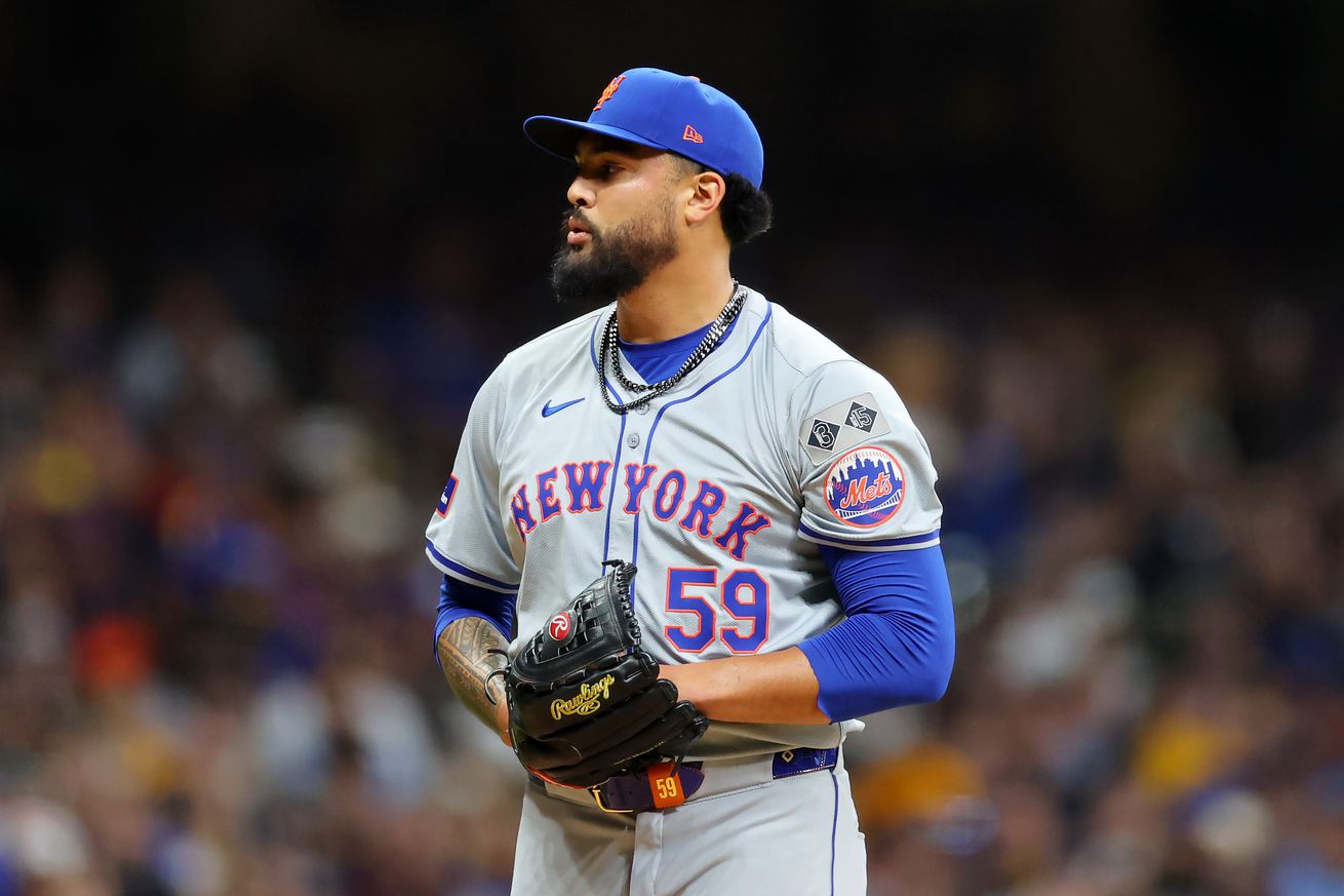 Wild Card Series - New York Mets v Milwaukee Brewers - Game 2