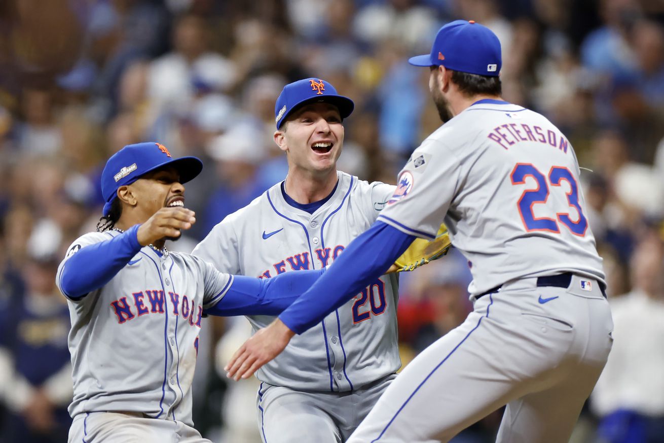 Wild Card Series - New York Mets v Milwaukee Brewers - Game 3