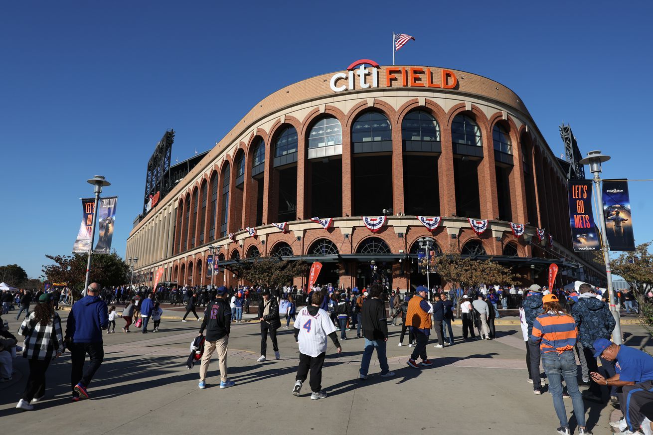 Championship Series - Los Angeles Dodgers v. New York Mets - Game Five