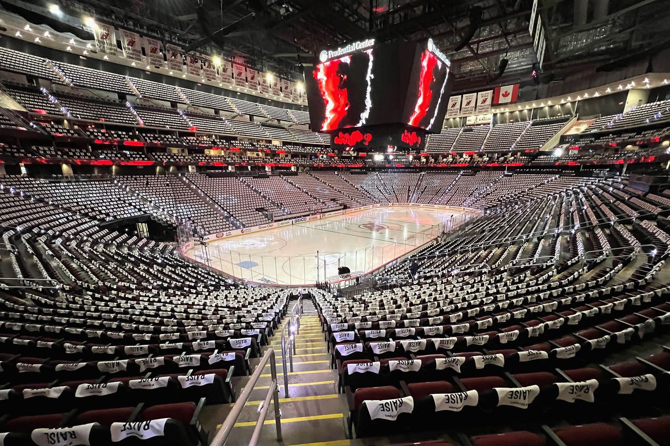 Carolina Hurricanes v New Jersey Devils - Game Four