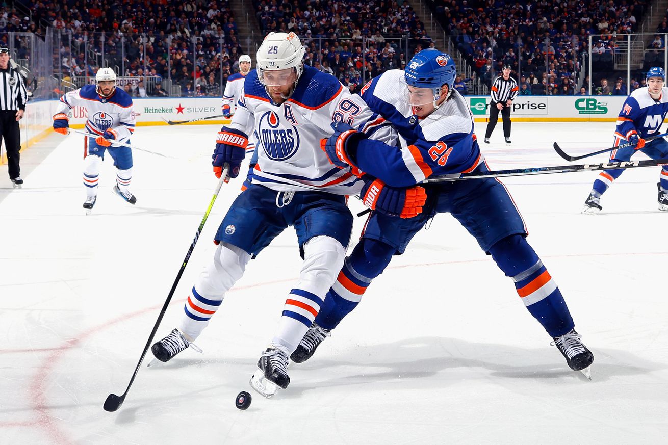 Edmonton Oilers v New York Islanders