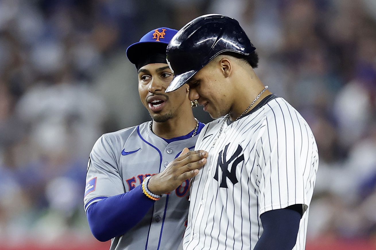 New York Mets v New York Yankees