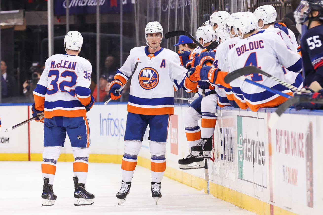 New York Islanders v New York Rangers