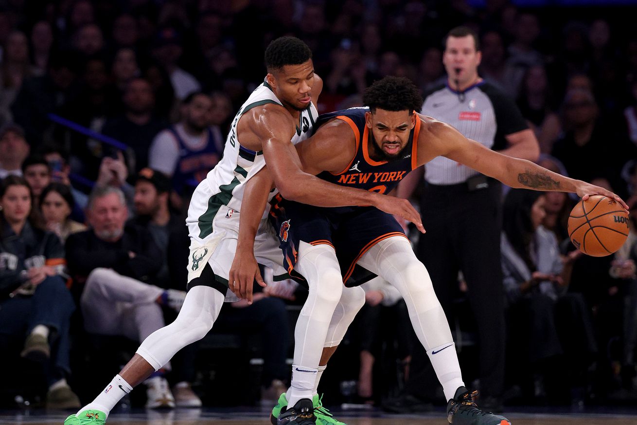 Milwaukee Bucks v New York Knicks