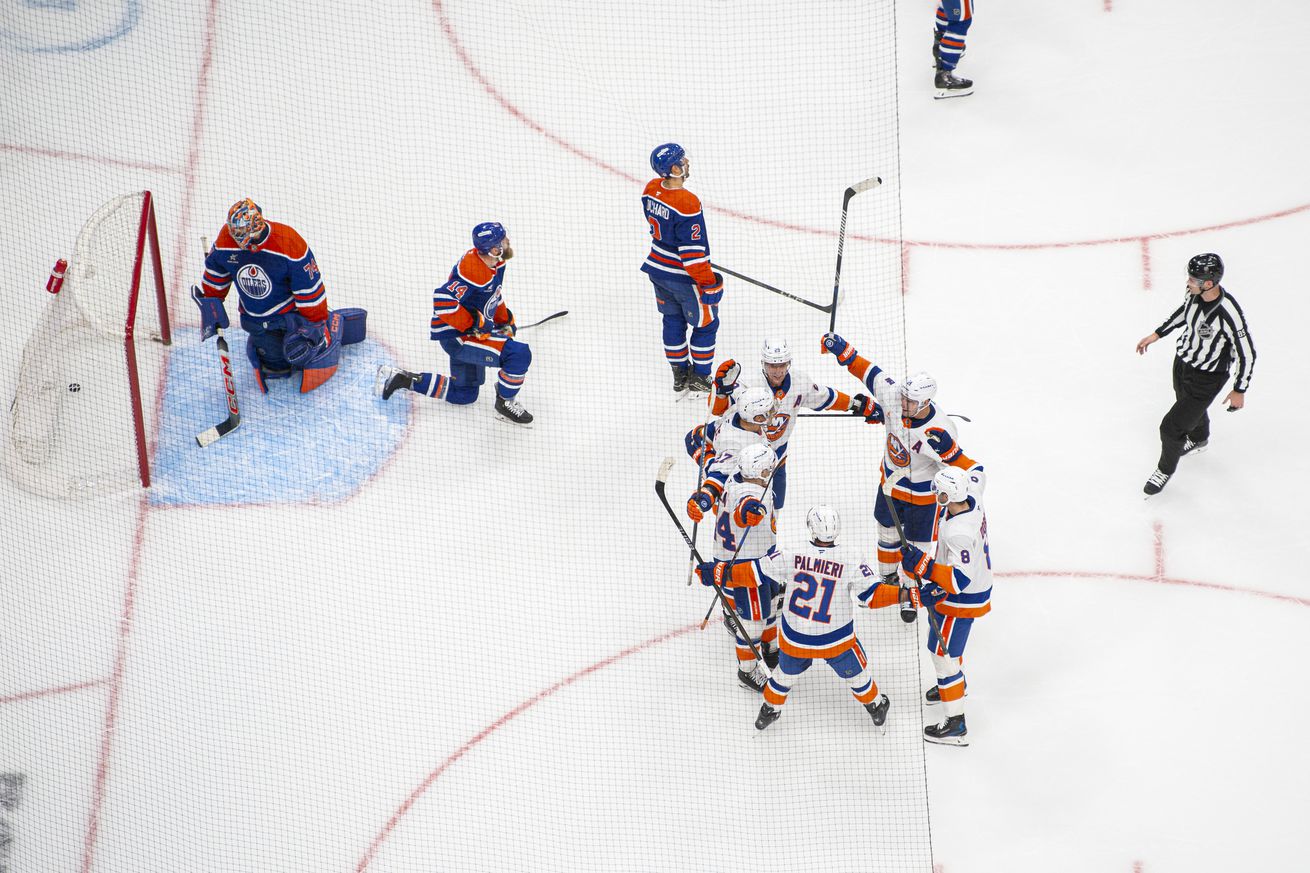 New York Islanders v Edmonton Oilers