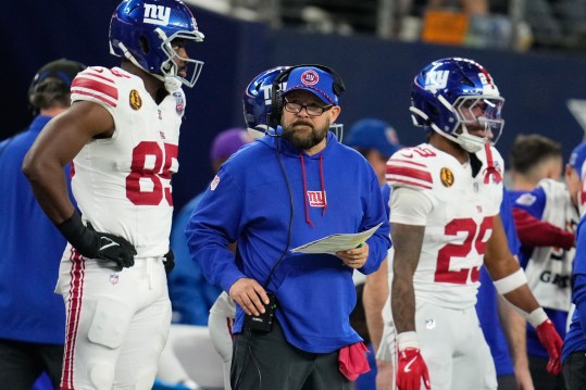 Nov 28, 2024; Arlington, Texas, USA;  New York Giants head coach Brian Daboll reacts against the Dallas Cowboys during the second half at AT&T Stadium. Mandatory Credit: Chris Jones-Imagn Images