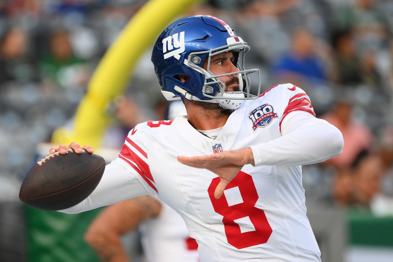 Aug 24, 2024; East Rutherford, New Jersey, USA; New York Giants quarterback Daniel Jones (8) warms up prior to the game against the New York Jets at MetLife Stadium. Mandatory Credit: Rich Barnes-Imagn Images