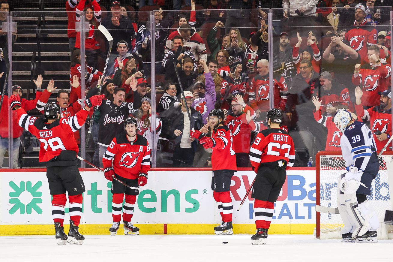 NHL: MAR 21 Jets at Devils