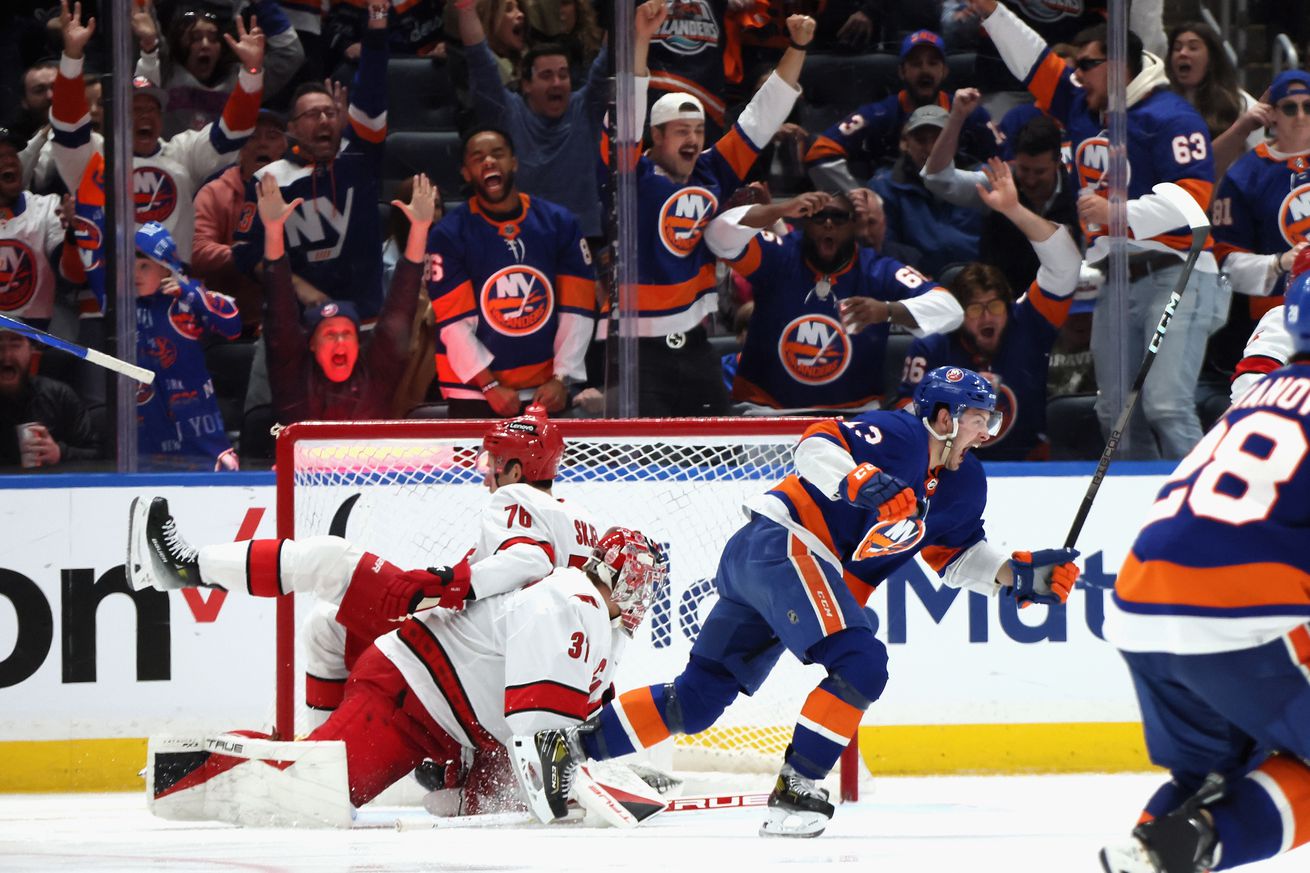 Carolina Hurricanes v New York Islanders - Game Four