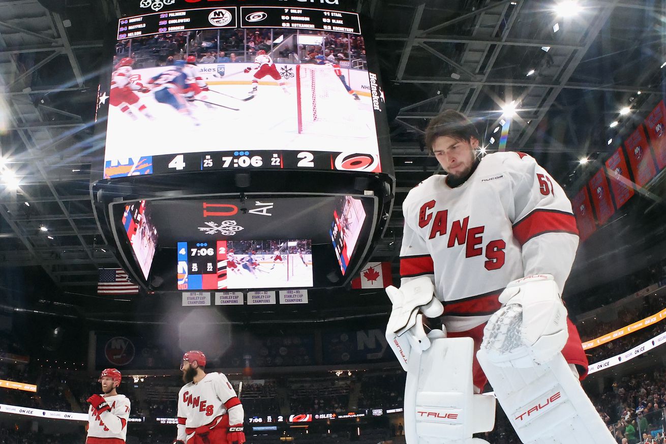 Carolina Hurricanes v New York Islanders