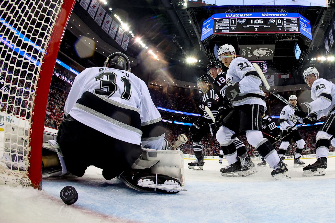 Los Angeles Kings v New Jersey Devils