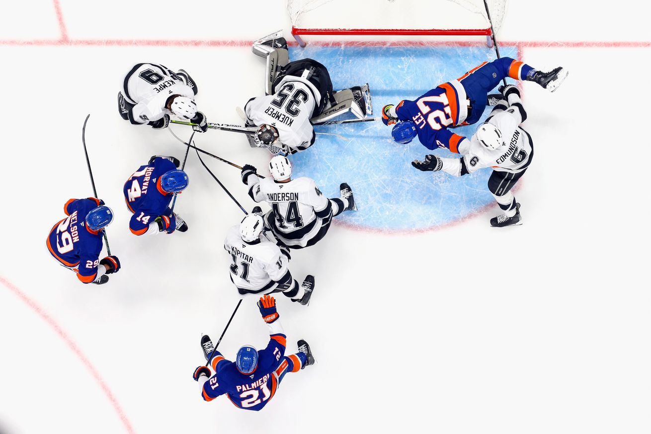 Los Angeles Kings v New York Islanders