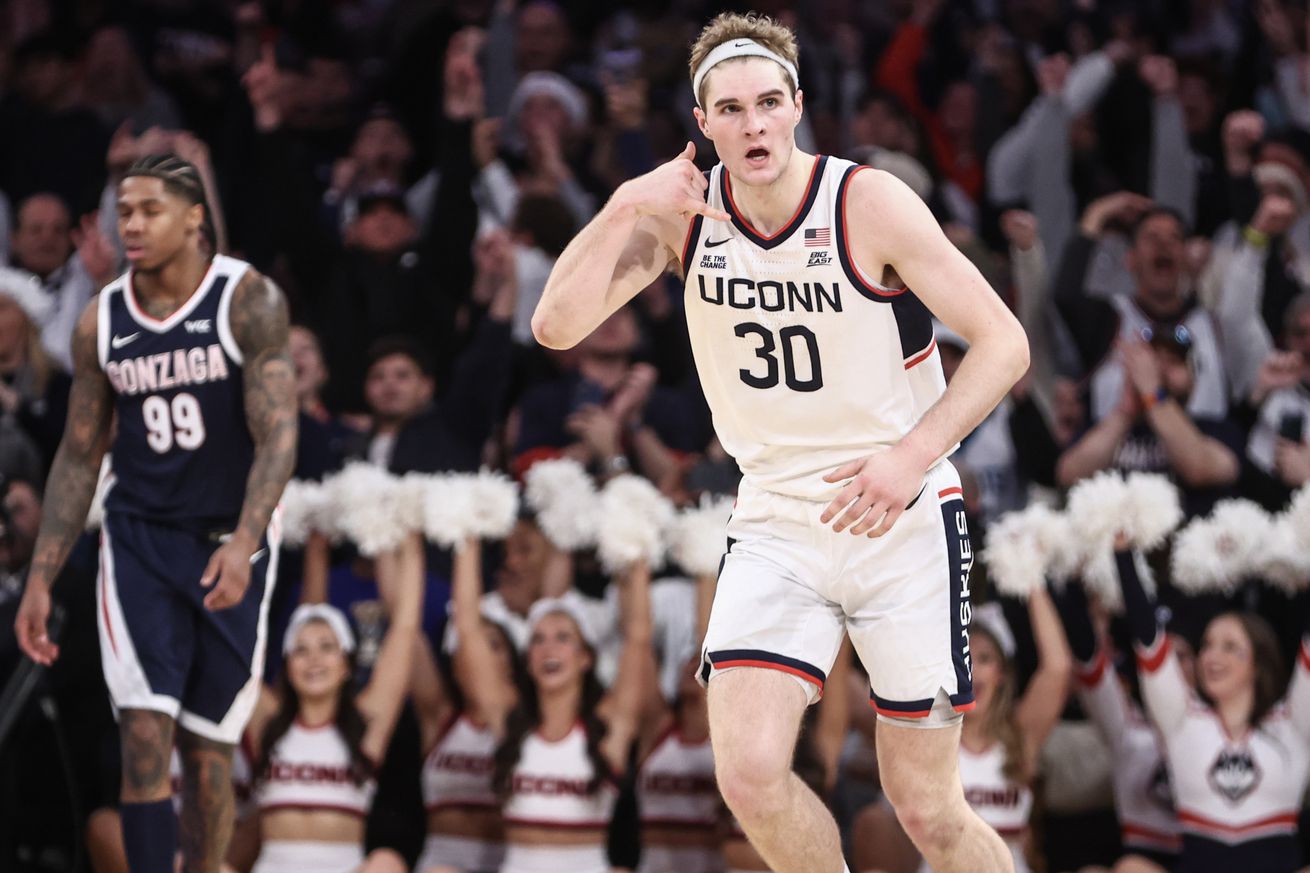 NCAA Basketball: Hall of Fame Series- New York City-Gonzaga at Connecticut