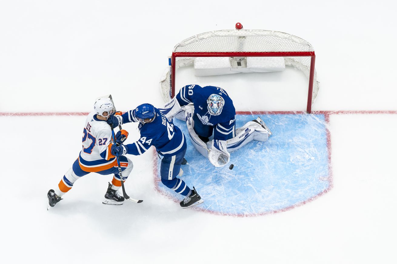 New York Islanders v Toronto Maple Leafs