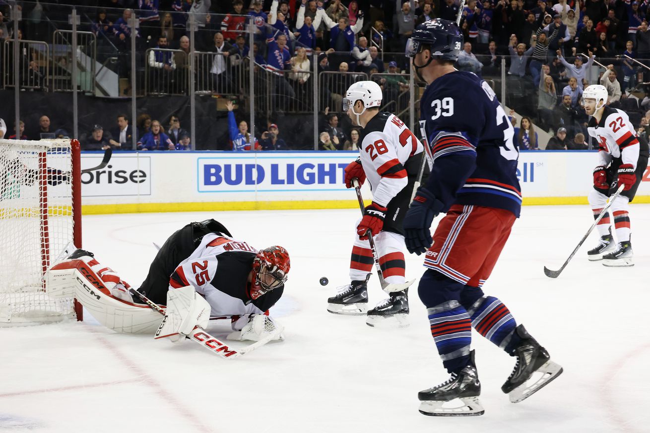 New Jersey Devils v New York Rangers