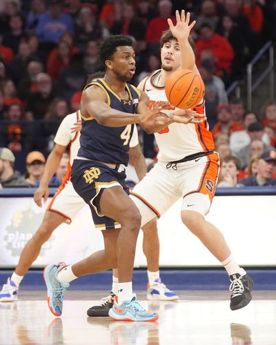 COLLEGE BASKETBALL: JAN 18 Notre Dame at Syracuse