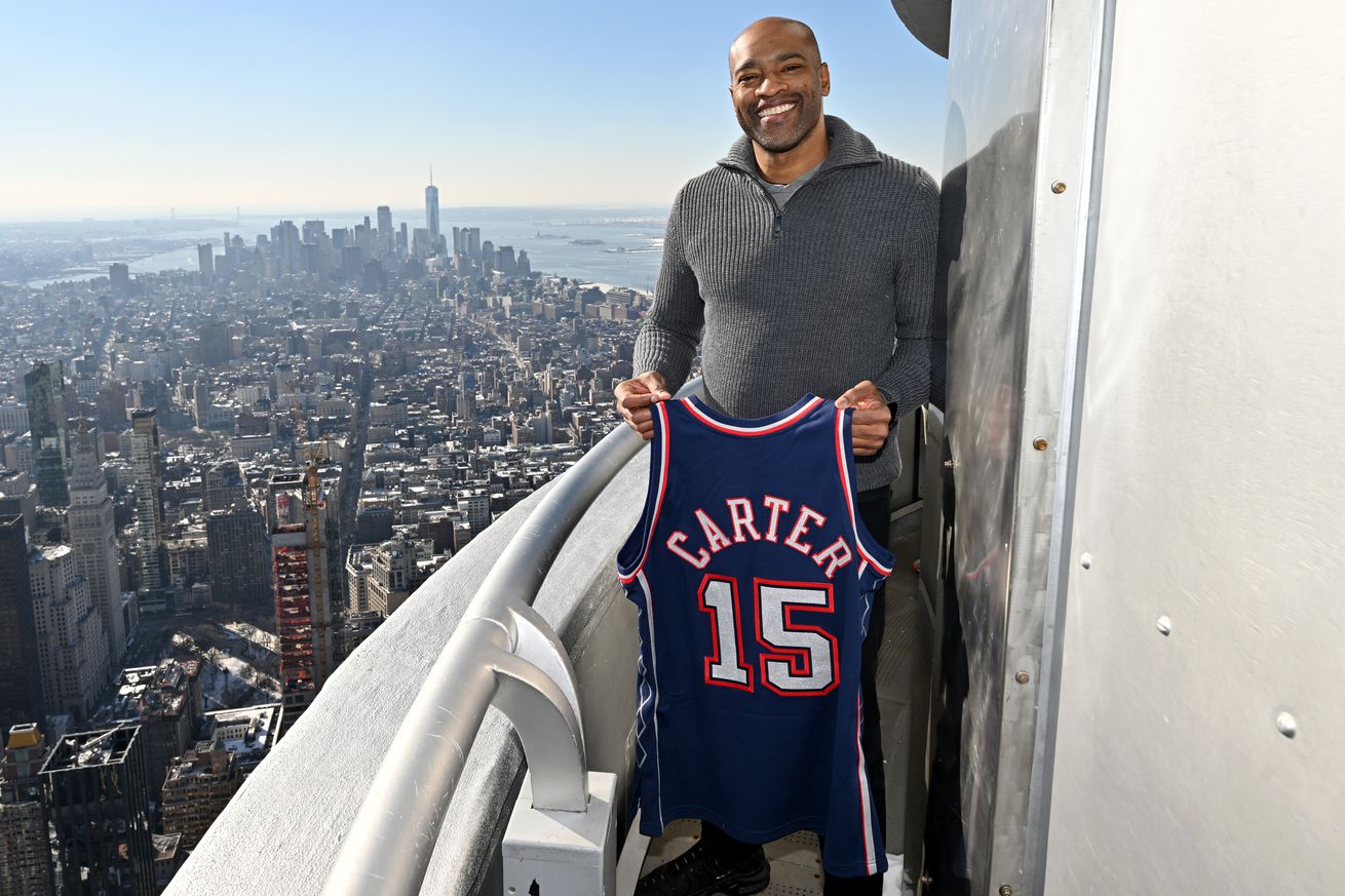 Vince Carter Lights the Empire State Building in Honor of No. 15 Jersey Retirement...