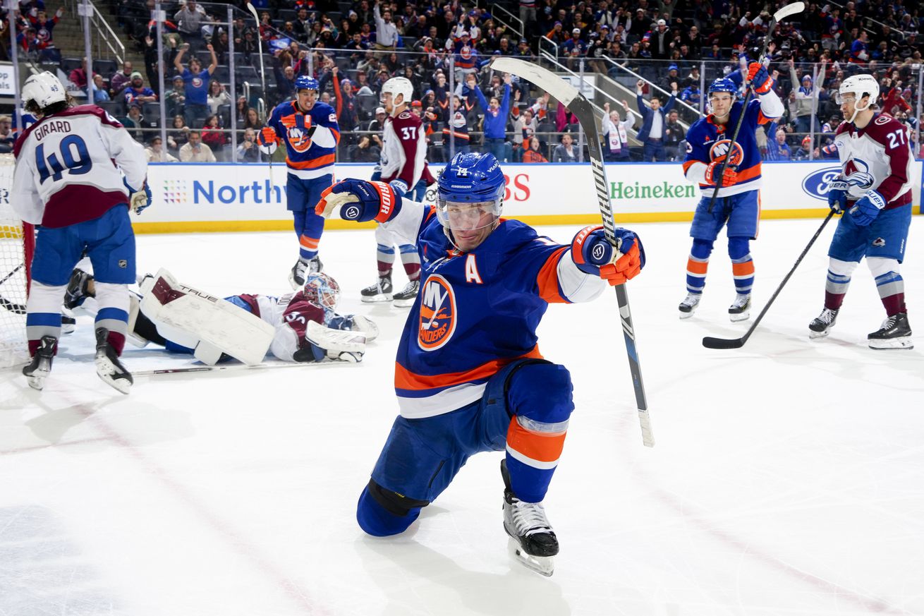 Colorado Avalanche v New York Islanders