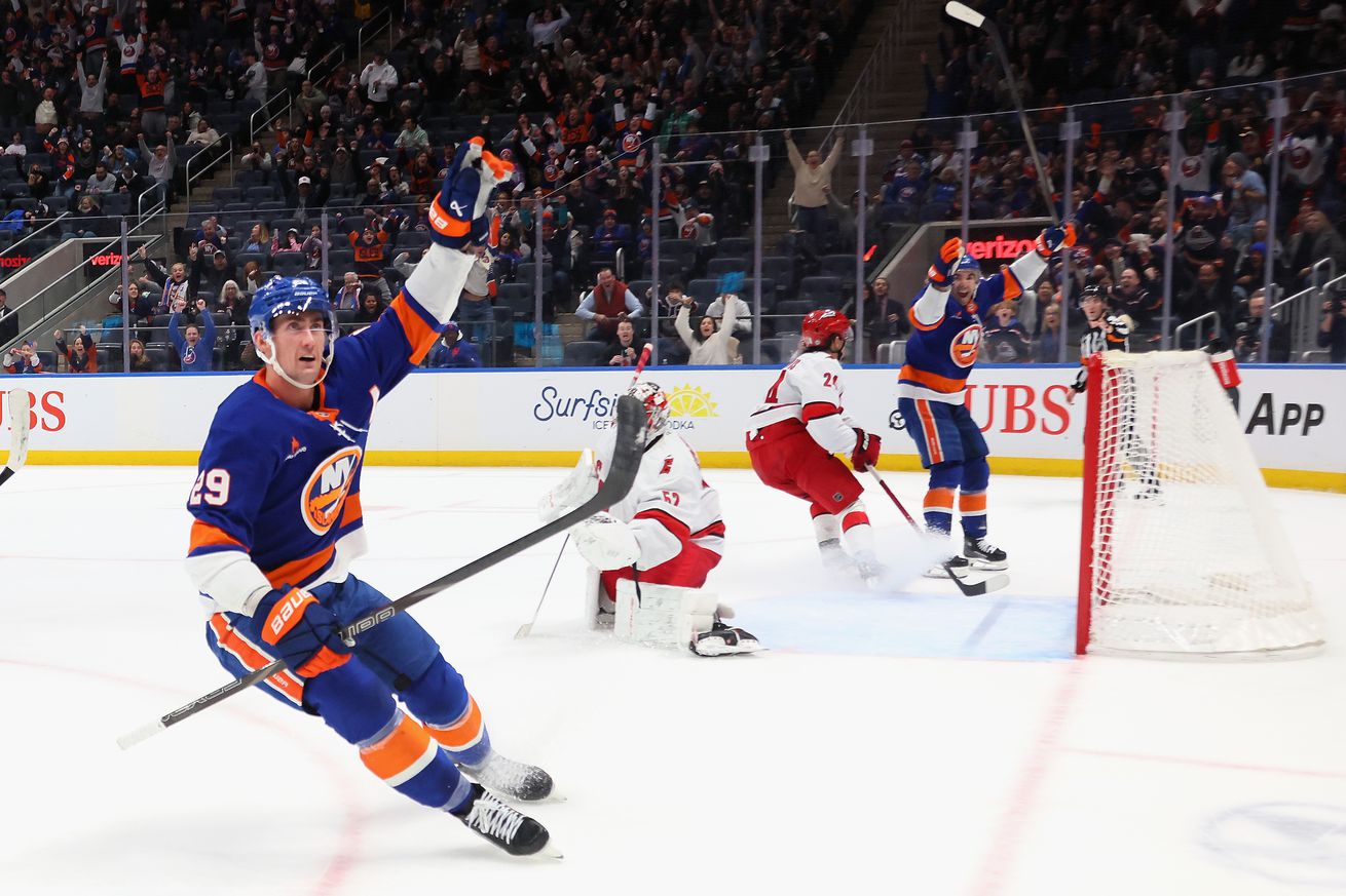 Carolina Hurricanes v New York Islanders