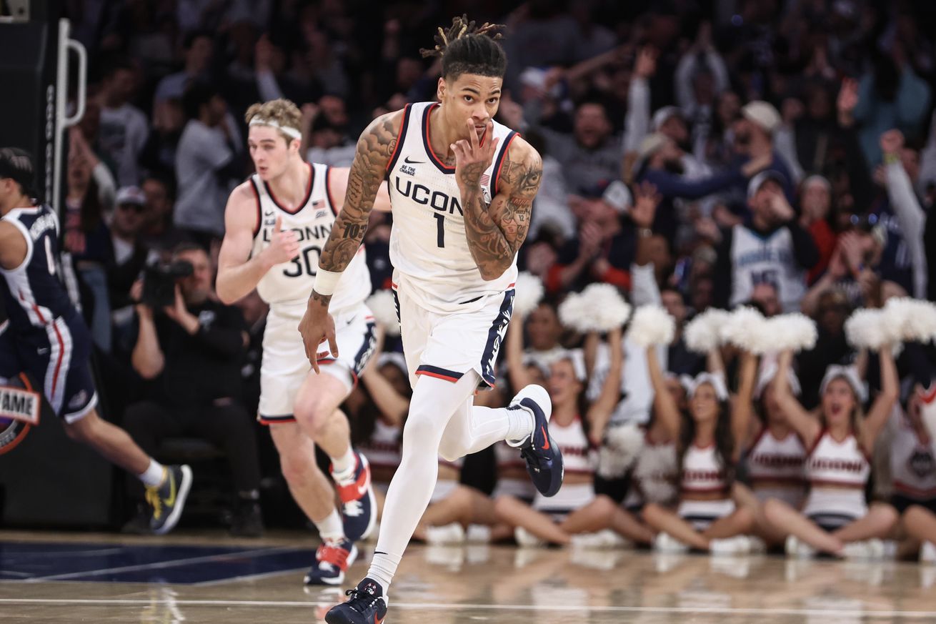 NCAA Basketball: Hall of Fame Series- New York City-Gonzaga at Connecticut