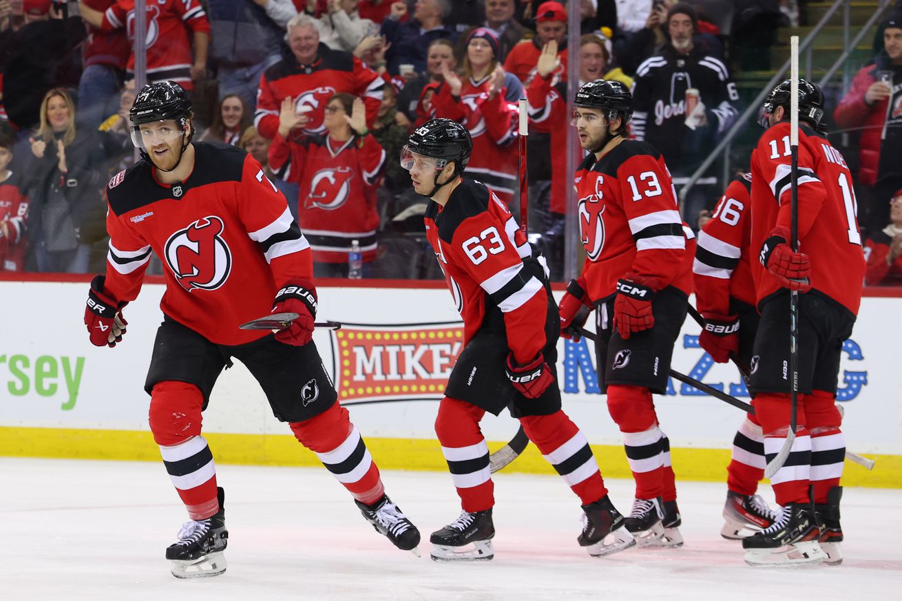 NHL: Boston Bruins at New Jersey Devils