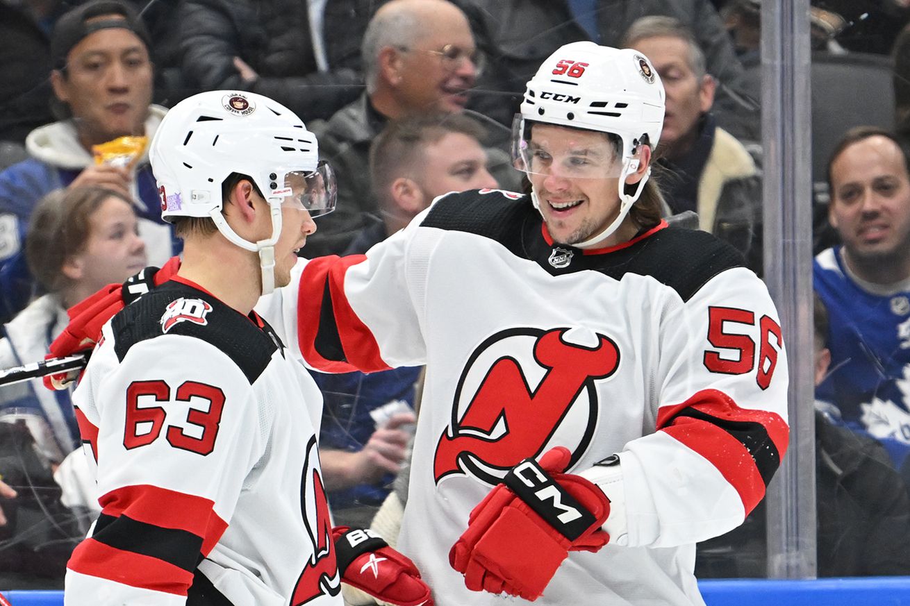 NHL: NOV 17 Devils at Maple Leafs