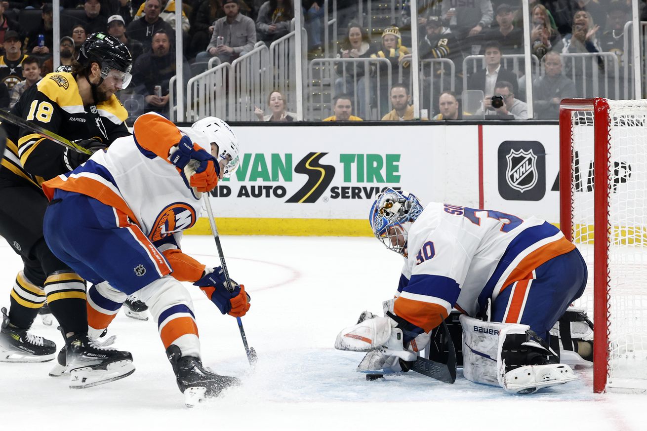 NHL: FEB 27 Islanders at Bruins