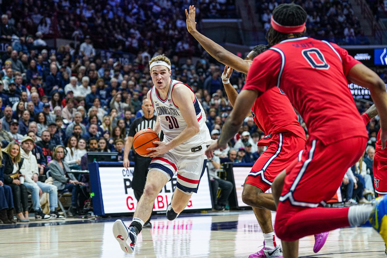 NCAA Basketball: St. John at Connecticut