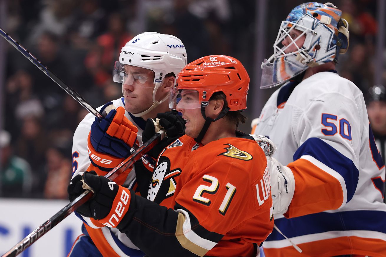 New York Islanders v Anaheim Ducks