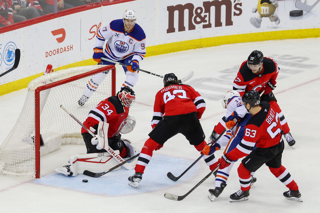 NHL: Edmonton Oilers at New Jersey Devils